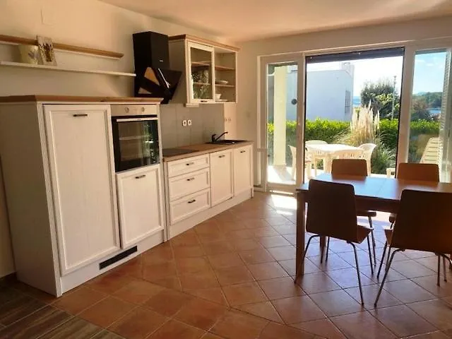 Sea Side Punat Apartment