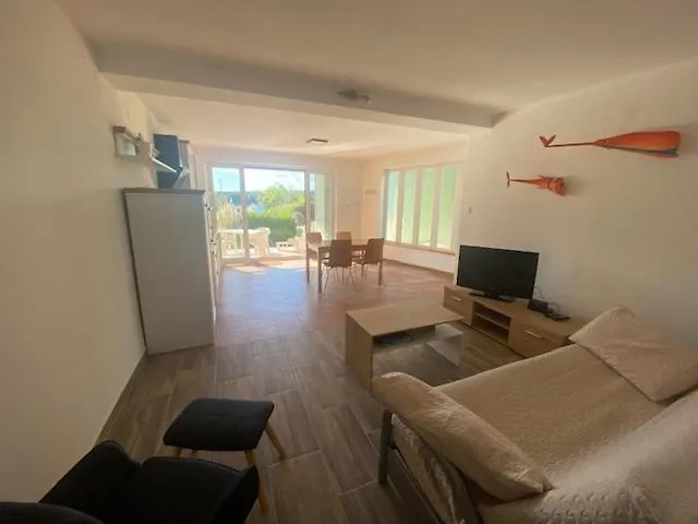 Apartment Sea Side Punat